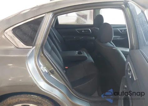 2017 Nissan Altima 2.5 Sv z USA, uszkodzony, nr VIN 1N4AL3AP5HC193769